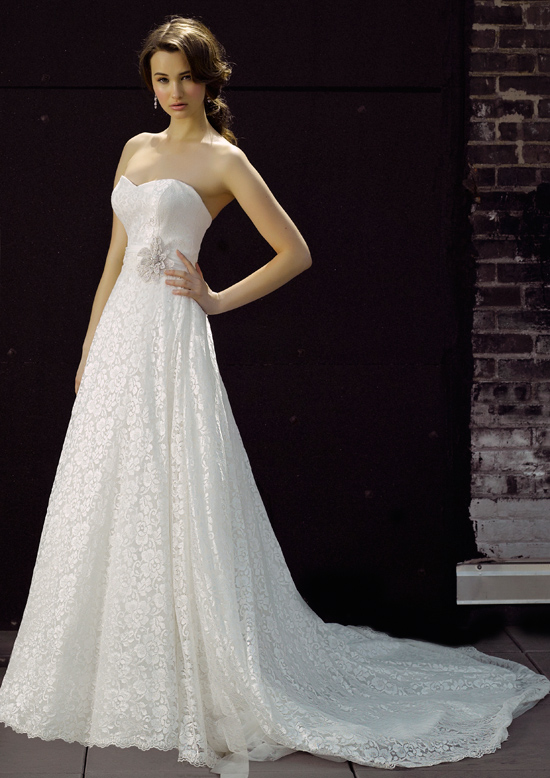 Henry Roth Pulls Henry roth wedding dress | Beachweddingtips.com