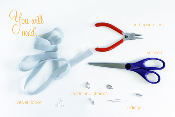 Akimbo velvet bouquet charm materials