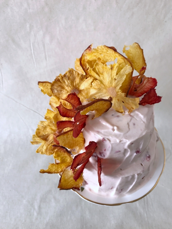 Dried Pineapple Petal Cake Decoration Tutorial Polka Dot Bride