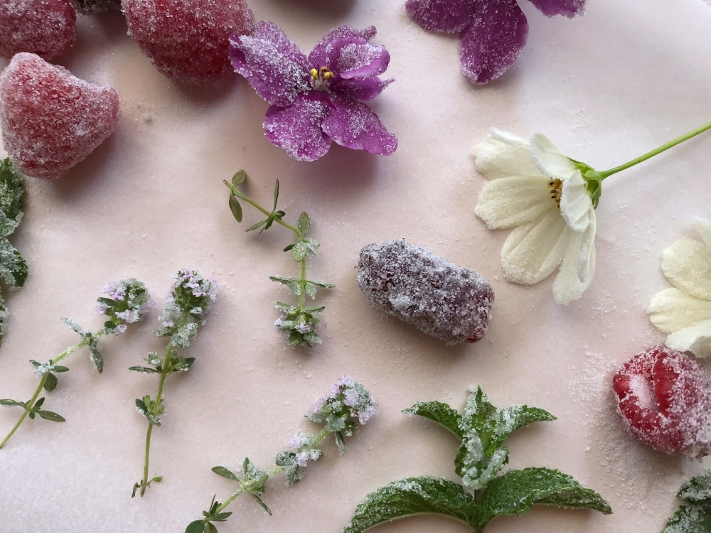 Sugar Coated Berries and Blooms Tutorial Polka Dot Wedding