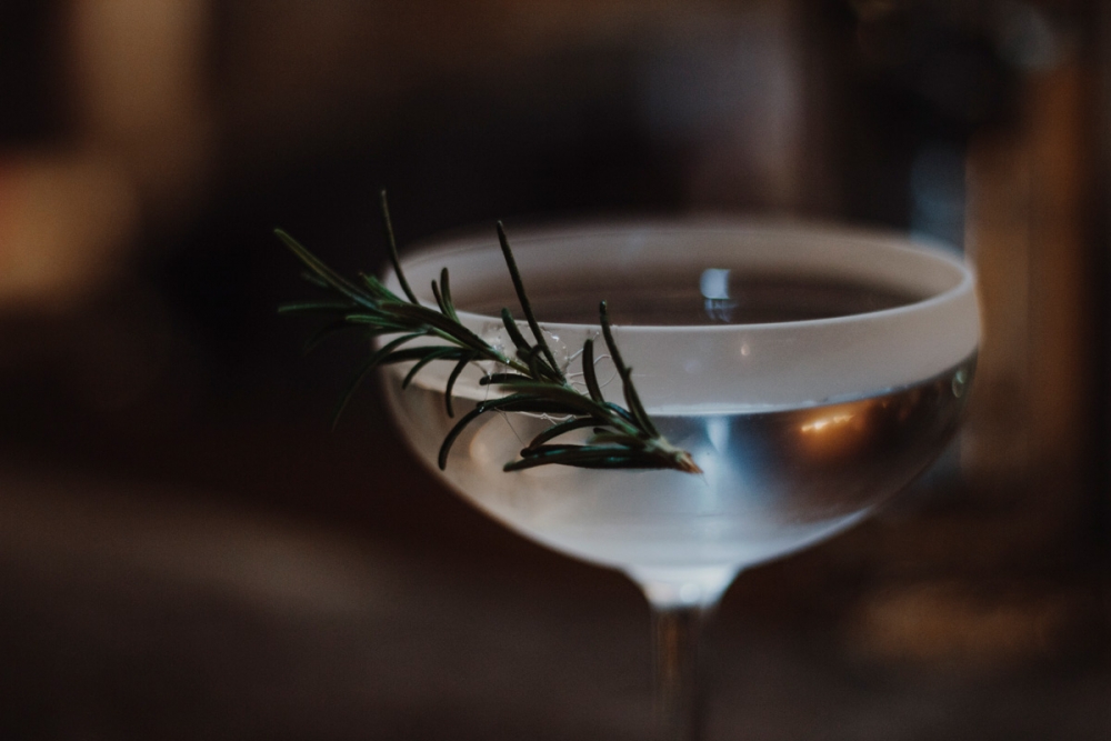 Cocktail Friday Waterslide’s Olive Oil Martini Polka Dot Wedding