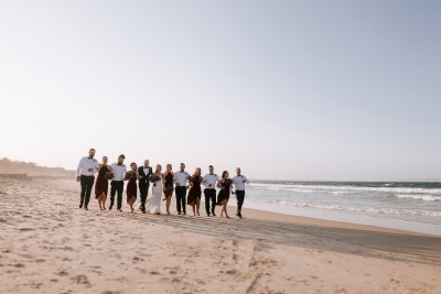 88471 relaxed seaside noosa wedding by alan hughes