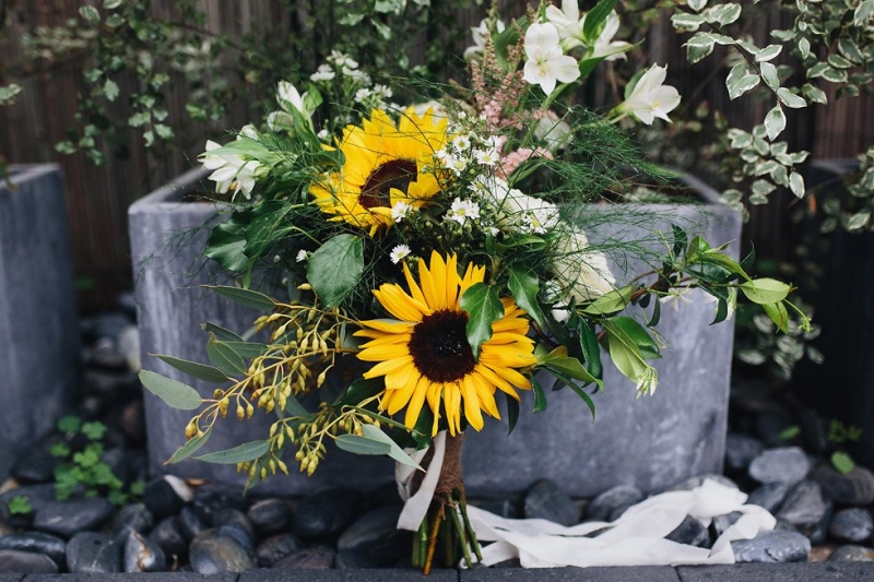 A Less Stuff - More Meaning wedding. Dragonfly&Magnolia sustainable flowers.