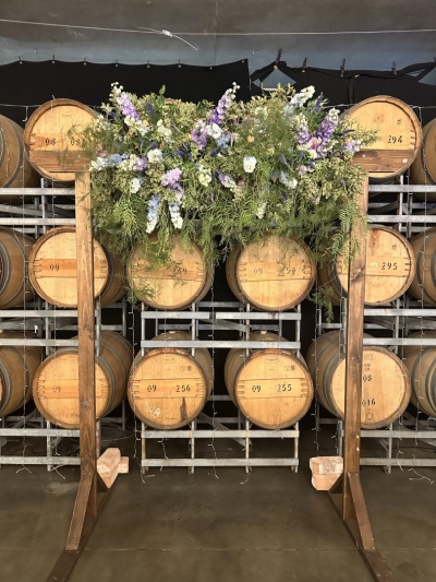 Miller Rose Botanic Floral arbor piece using AgraWool's Sideau sustainable floral foam alternative