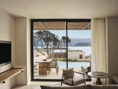 JW-Marriott-Crete_Deluxe-Suite-Living-Room_credit-Christos-Drazos